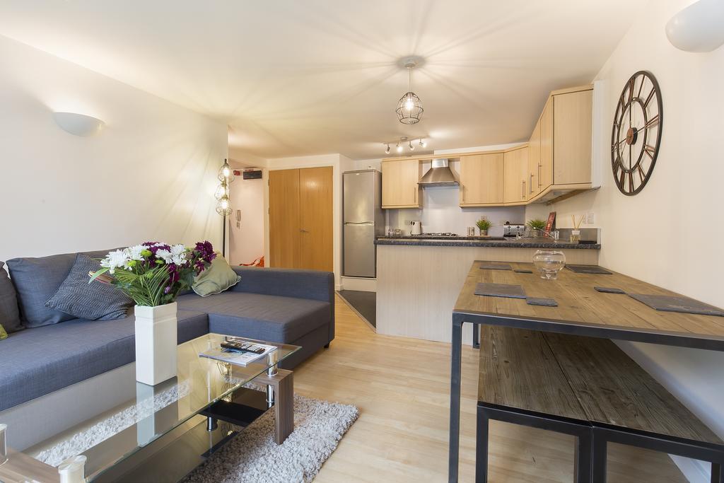 Raleigh Square - 2Br Ground-Floor Apartment In Nottingham Buitenkant foto